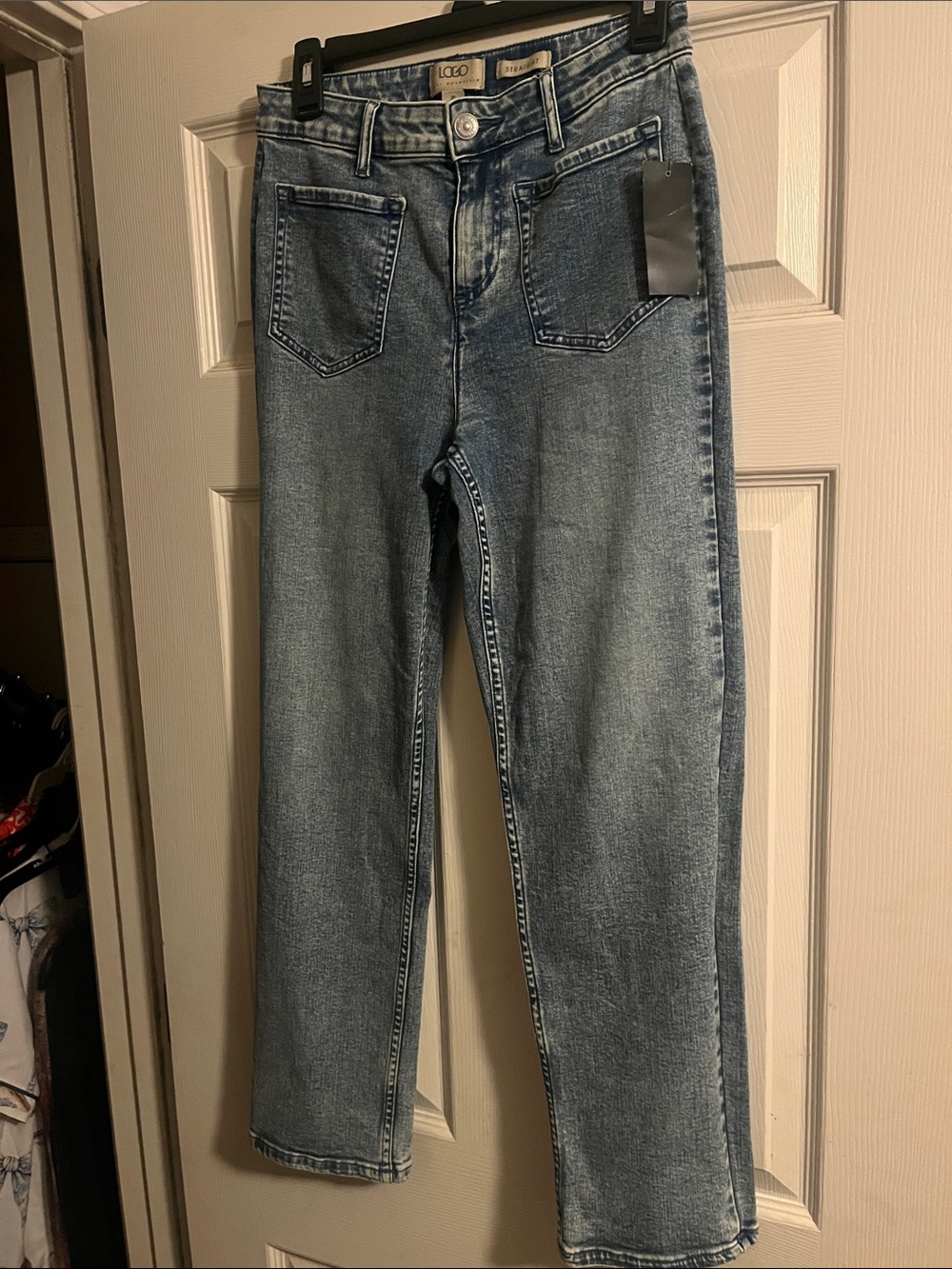 LOGO by Lori Goldstein Straight Leg Jeans in Light Blue Wash